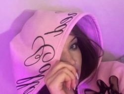 Watch OliviaKim´s Live Show on BongaCams
