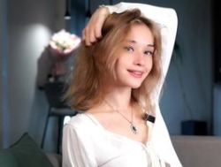 Watch MiaRosee´s Live Show on BongaCams