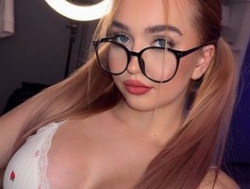 Watch ElyssawetXX´s Live Show on BongaCams