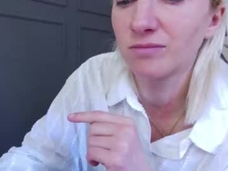 Watch natalie_bitton´s Live Show on Chaturbate