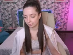 Watch diamondeyeess´s Live Show on Chaturbate