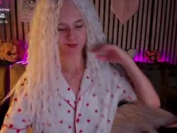 Watch casey_sweeet´s Live Show on Chaturbate