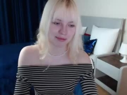 hannahholliss is Live on Chaturbate: Hannahholliss's room #18 #cute #shy #new
#nonude Watch hannahholliss´s Live Show on Chaturbate