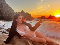 Watch mmilaniia´s Live Show on BongaCams