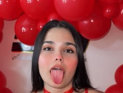 Watch DestinyHills´s Live Show on BongaCams