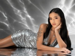 Watch JesieHart´s Live Show on ItsLive