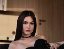 Watch allienee´s Live Show on BongaCams