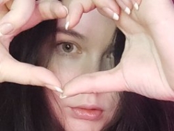 Watch Cutecheeks´s Live Show on BongaCams