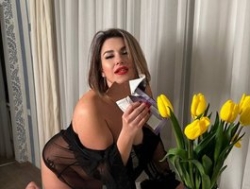 Watch KiraRoxx´s Live Show on BongaCams