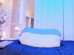 Watch salomebenz_01´s Live Show on Chaturbate