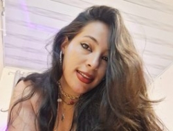 Watch GiaGold´s Live Show on BongaCams