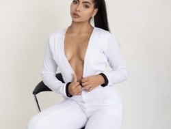 Watch OrianaFontaine´s Live Show on BongaCams