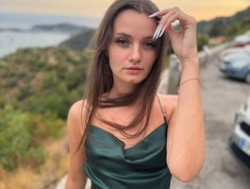 Watch alisonitaaa´s Live Show on BongaCams