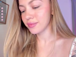 Watch damn_cutie´s Live Show on Chaturbate