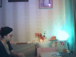 Watch moodiemira´s Live Show on Chaturbate