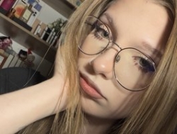 Watch CharlaSliman´s Live Show on BongaCams
