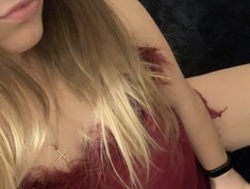 Watch SweetStrawberry1´s Live Show on BongaCams