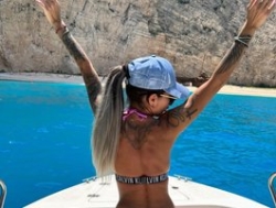 Watch LovellyEmma´s Live Show on BongaCams