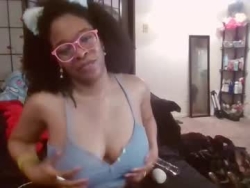 Watch hysteriaheels´s Live Show on Chaturbate