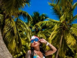 Watch shengyiblue´s Live Show on BongaCams