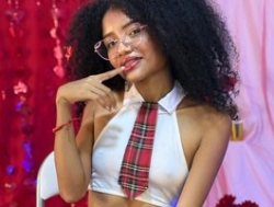 Watch adissonpetite´s Live Show on BongaCams