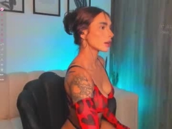 Watch swt_blonde´s Live Show on Chaturbate