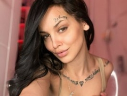 Watch KarsynJayde´s Live Show on BongaCams