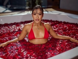 CarlaDeSanta is Live on ItsLive: Step into my world where elegance meets attitude I love creating a personal atmosphere teasing with my personality and making every moment feel special Watch CarlaDeSanta´s Live Show on ItsLive