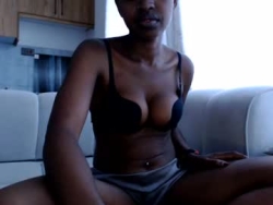Watch milla_armani´s Live Show on Chaturbate