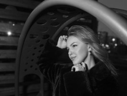 Watch AkylinaGold´s Live Show on BongaCams