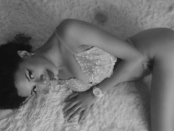 Watch Elaine-Stark´s Livestream and Chat