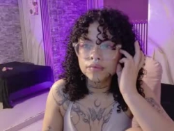 Watch miahernadezpri´s Live Show on Chaturbate