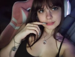 Watch LovelyKristi´s Live Show on BongaCams