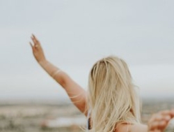 Watch EveHugs´s Live Show on BongaCams