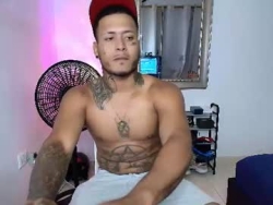 Watch boss_master99´s Live Show on Chaturbate