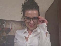 Watch Ortensialady´s Live Show on BongaCams