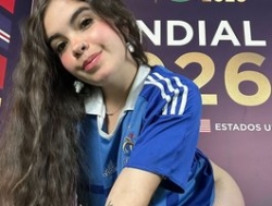 Watch Daphne-glass´s Live Show on BongaCams