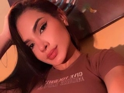 CleoLaurent is Live on ItsLive: I love creating a fun, flirty and unforgettable experience. Expect laughter, teasing, playful energy and lots of attention. Come discover what makes me impossible to resist. Watch CleoLaurent´s Live Show on ItsLive