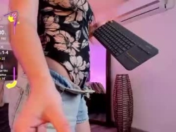Watch alicecullenn_´s Live Show on Chaturbate