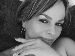 Watch DannyXXXmom´s Live Show on BongaCams