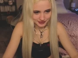 Watch toni_berry´s Live Show on Chaturbate