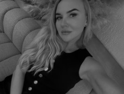 Watch Alesia77´s Live Show on BongaCams