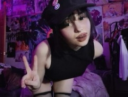 Watch CatherynDowns´s Live Show on BongaCams