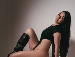 Watch Nathaly-Blaze´s Live Show on BongaCams