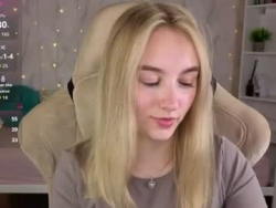 Watch shy__polly´s Live Show on Chaturbate