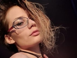 Watch analiMilana´s Live Show on BongaCams