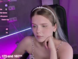 Watch lunaa_sterling´s Live Show on Chaturbate