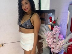 Watch Bella-Alaska´s Livestream and Chat