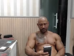 Watch hebertgomes´s Live Show on Chaturbate