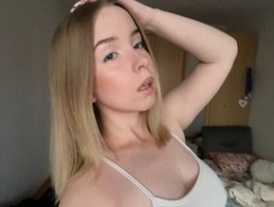 Watch SharmaineMckeown´s Live Show on BongaCams